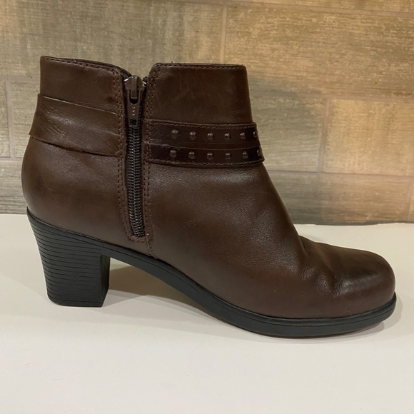 Clarks Ankle Boot- Sz‎ 7-Brown - Picture 5 of 9